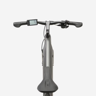 Bicicleta eléctrica barata Elops 500 cuadro alto con motor eficiente y gran autonomía.