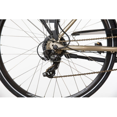 Cuadro de acceso bajo de la bicicleta eléctrica de paseo Bicyklet Claude para mayor comodidad.